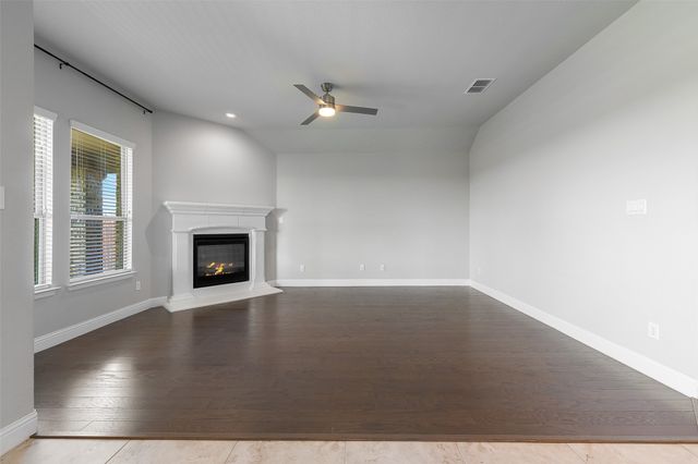 1303 Axis Deer Road, Arlington, TX 76002