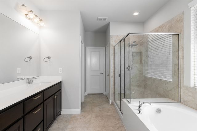 1303 Axis Deer Road, Arlington, TX 76002