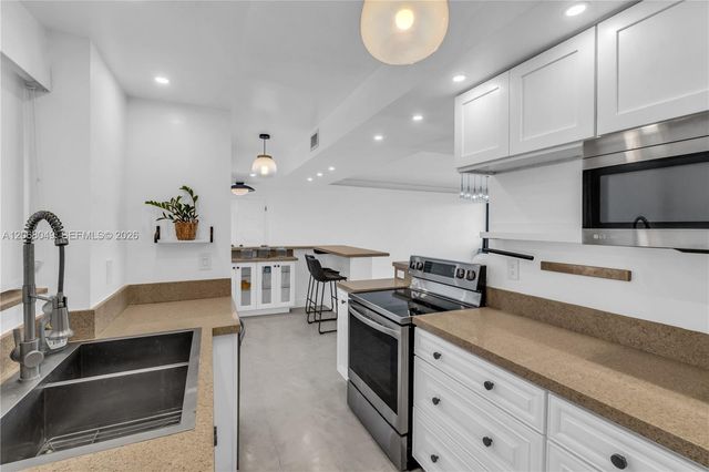 9101 E Bay Harbor Drive 706, Bay Harbor Islands, FL 33154