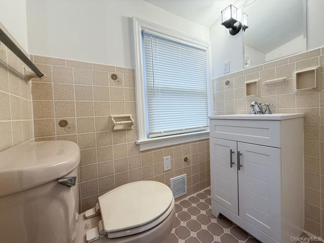 15 Waring Road, Newburgh, NY 12550