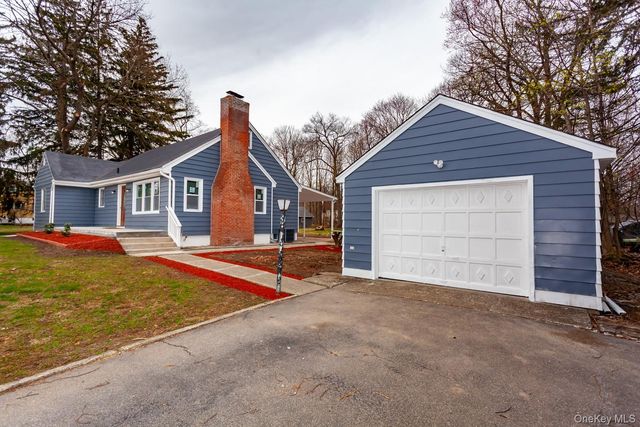 15 Waring Road, Newburgh, NY 12550