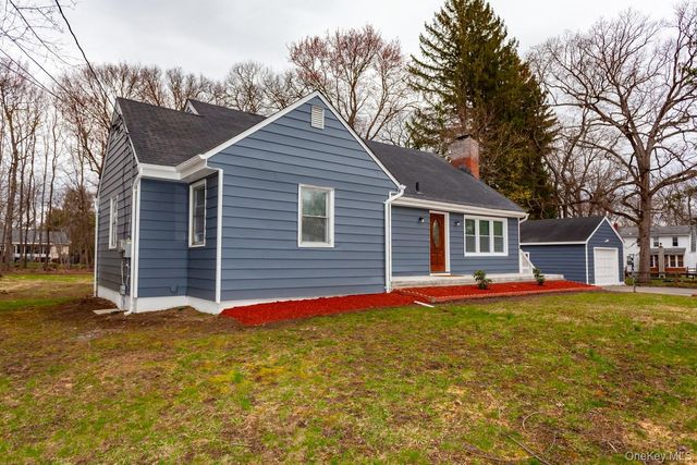 15 Waring Road, Newburgh, NY 12550