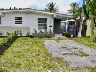 3427 NW 5th St 3427, Miami, FL 33125