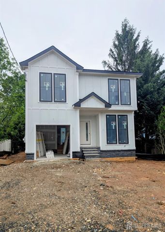 11 Melbourne Street, Edison, NJ 08817
