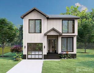 11 Melbourne Street, Edison, NJ 08817