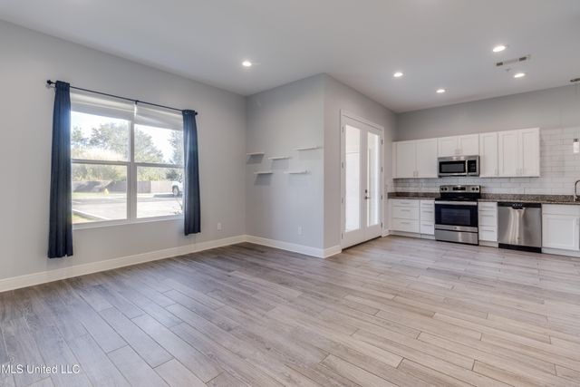225 Winter Garden Drive, F2, Long Beach, MS 39560