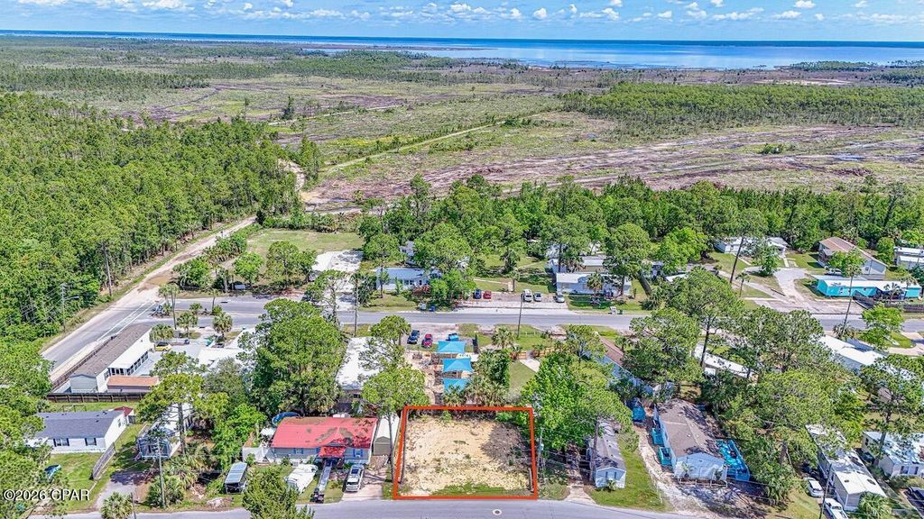 Image 8 of property listing at 7024 Sunrise Drive, Panama City Beach, FL 32407