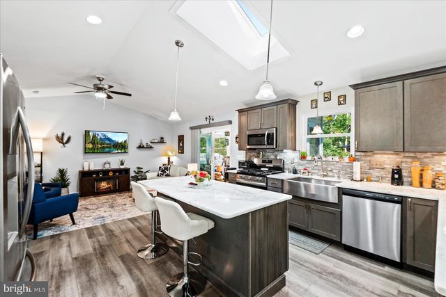 249 WASHINGTON DR, Ruther Glen, VA 22546