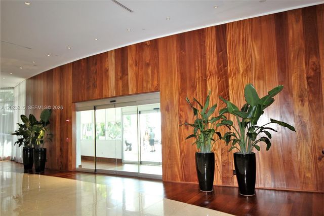 5151 Collins Ave 827, Miami Beach, FL 33140