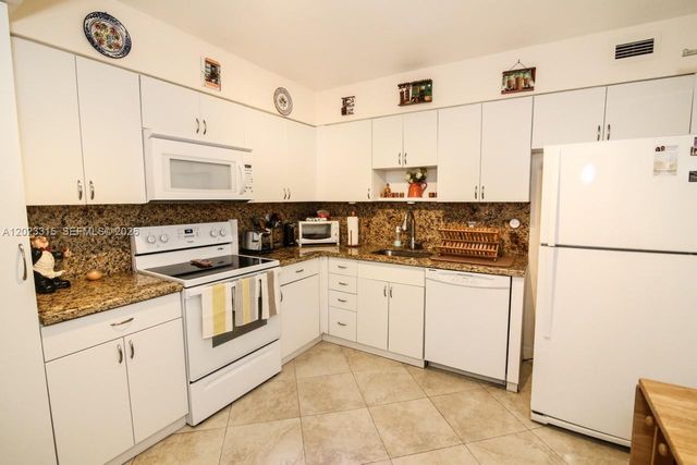 5151 Collins Ave 827, Miami Beach, FL 33140