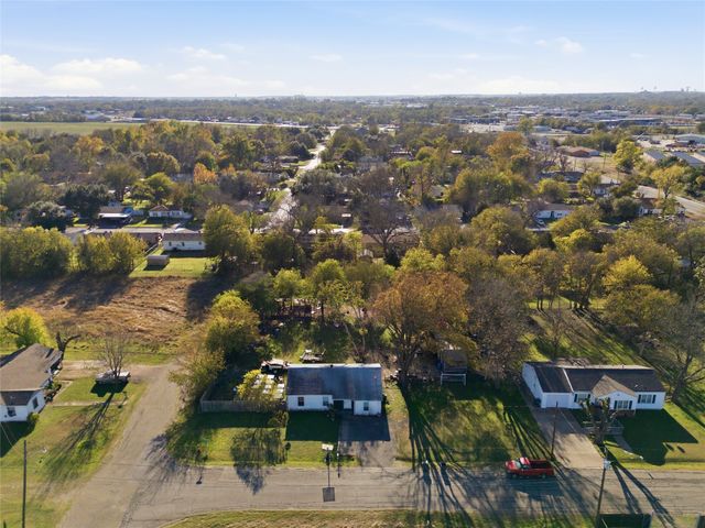 2401 Benton Street, Waco, TX 76706