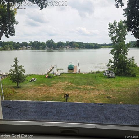 4015 Minnetonka Drive, Fenton Charter Township, MI 48451