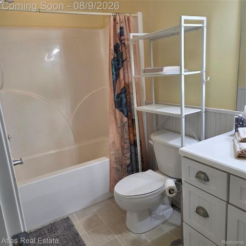 4015 Minnetonka Drive, Fenton Charter Township, MI 48451