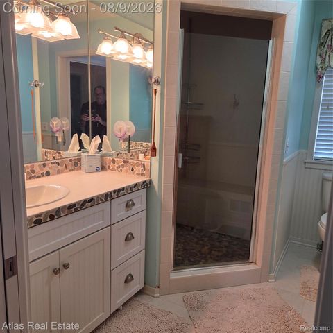 4015 Minnetonka Drive, Fenton Charter Township, MI 48451