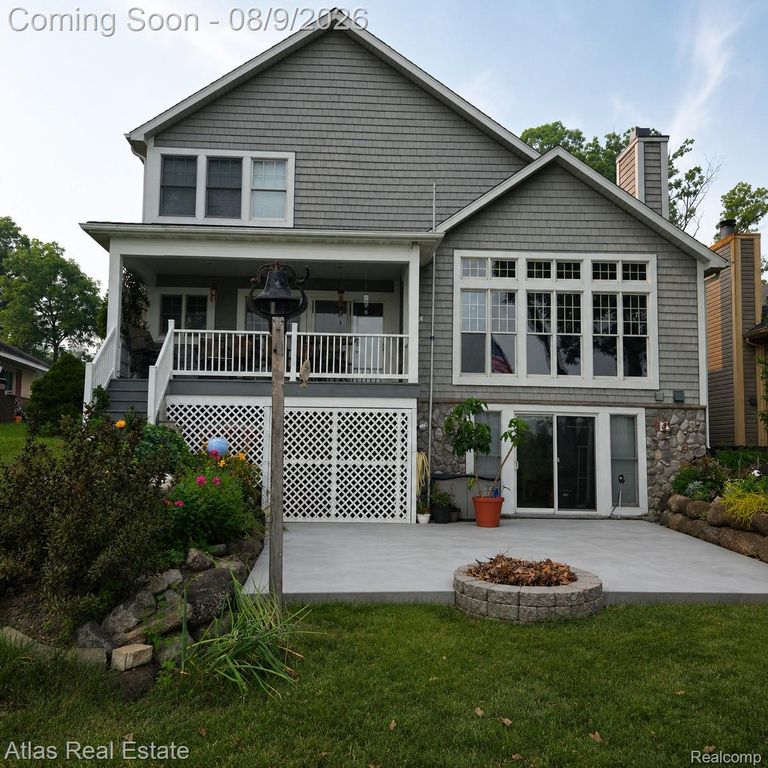 4015 Minnetonka Drive, Fenton Charter Township, MI 48451