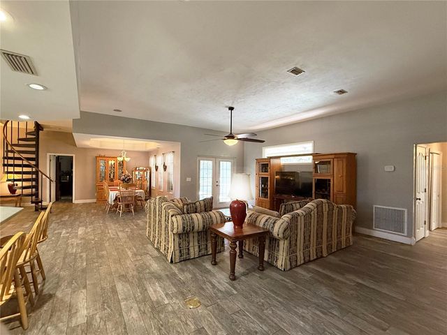 2039 SW STATE ROAD 26, Trenton, FL 32693