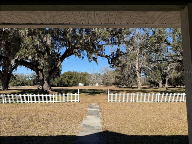 2039 SW STATE ROAD 26, Trenton, FL 32693