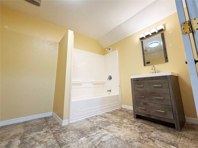 2039 SW STATE ROAD 26, Trenton, FL 32693