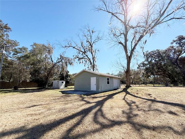 2039 SW STATE ROAD 26, Trenton, FL 32693