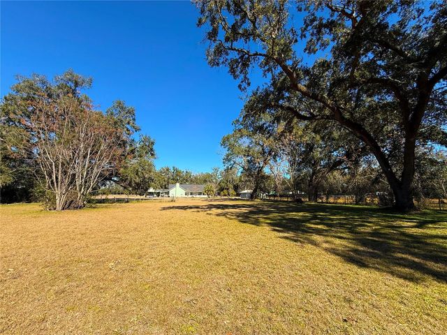2039 SW STATE ROAD 26, Trenton, FL 32693
