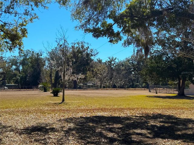 2039 SW STATE ROAD 26, Trenton, FL 32693