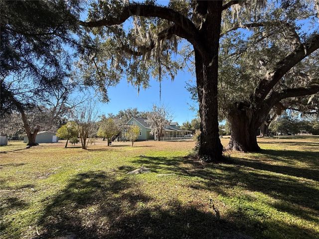 2039 SW STATE ROAD 26, Trenton, FL 32693