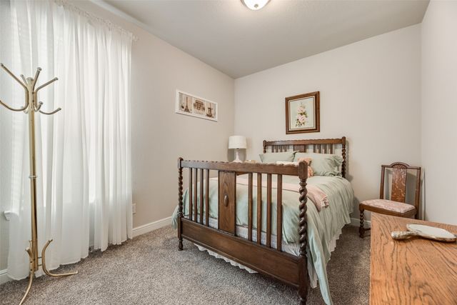 517 Frenchpark Drive, Fort Worth, TX 76052