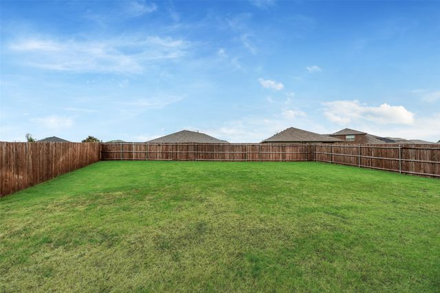517 Frenchpark Drive, Fort Worth, TX 76052