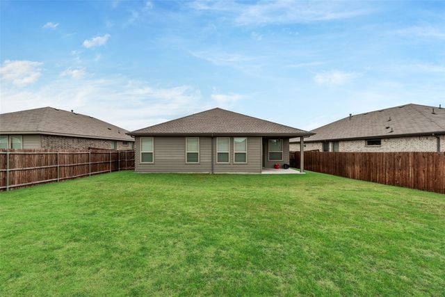 517 Frenchpark Drive, Fort Worth, TX 76052