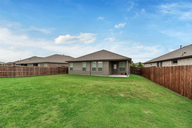 517 Frenchpark Drive, Fort Worth, TX 76052