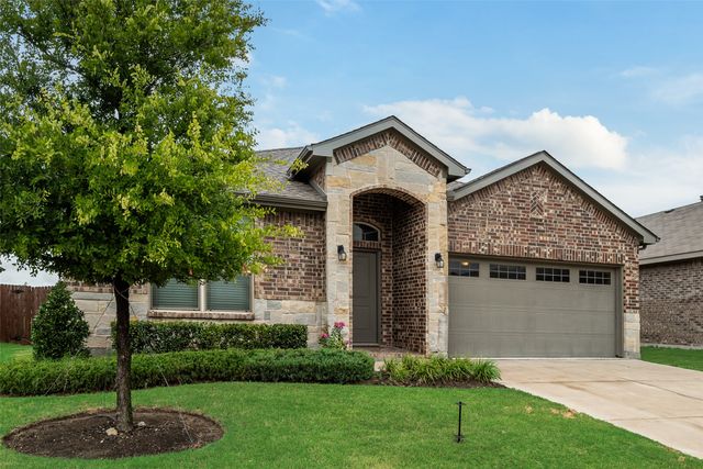 517 Frenchpark Drive, Fort Worth, TX 76052