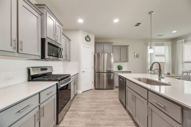 517 Frenchpark Drive, Fort Worth, TX 76052