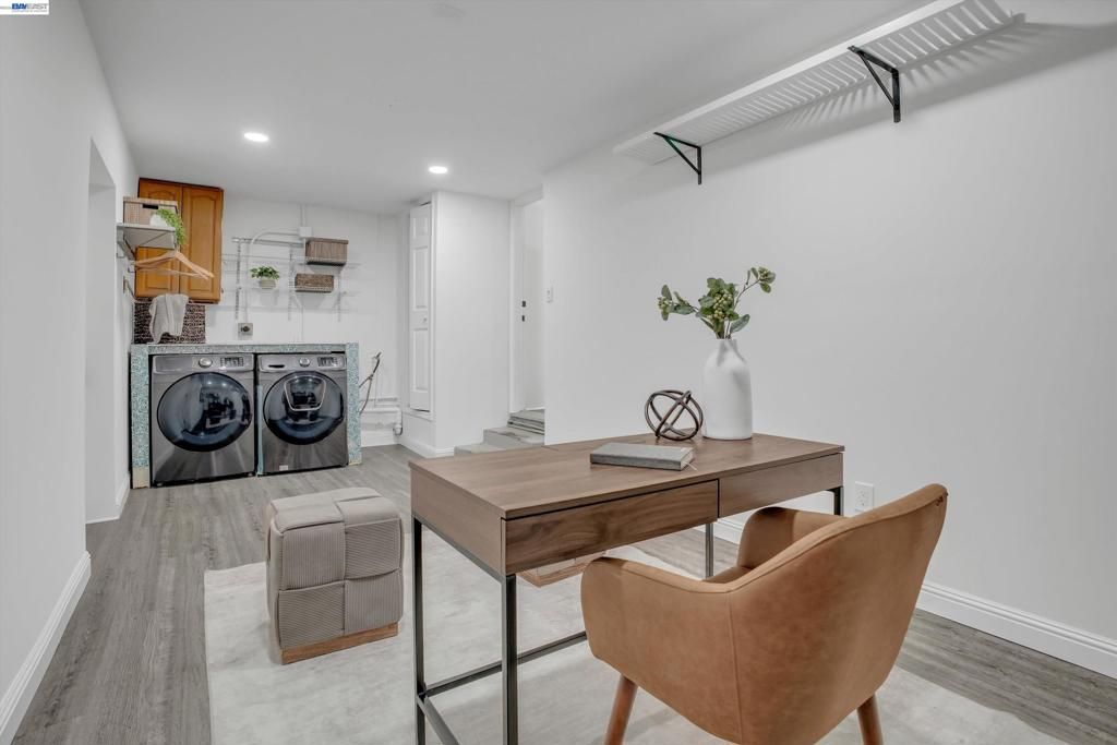 Image 14 of property listing at 26338 Hickory Ave, Hayward, CA 94544