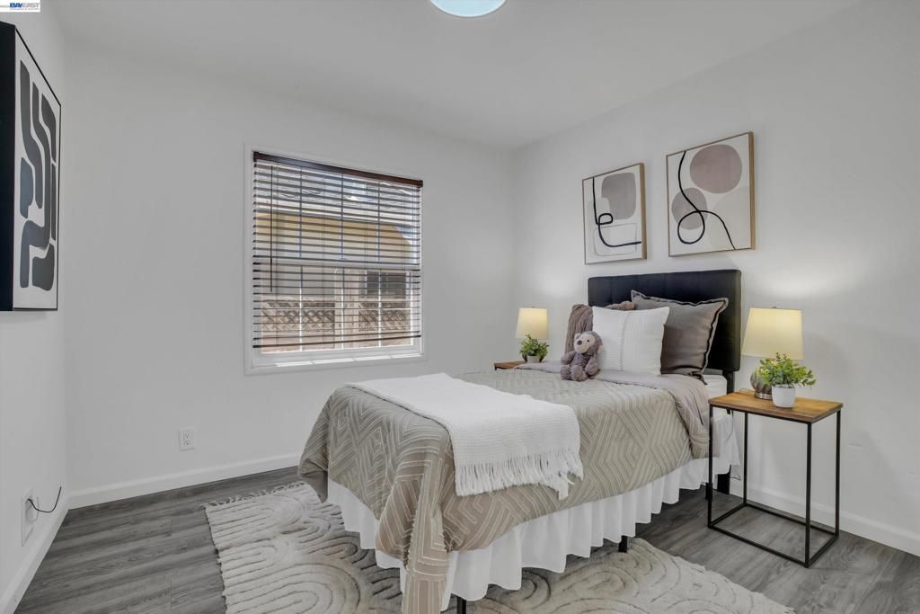 Image 18 of property listing at 26338 Hickory Ave, Hayward, CA 94544