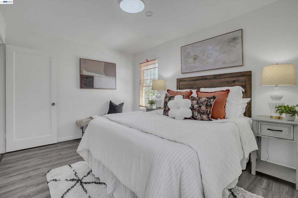 Image 20 of property listing at 26338 Hickory Ave, Hayward, CA 94544