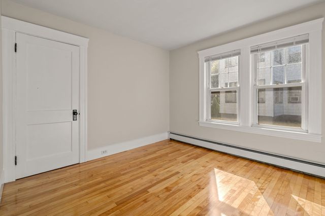 132 May St, Worcester, MA 01602