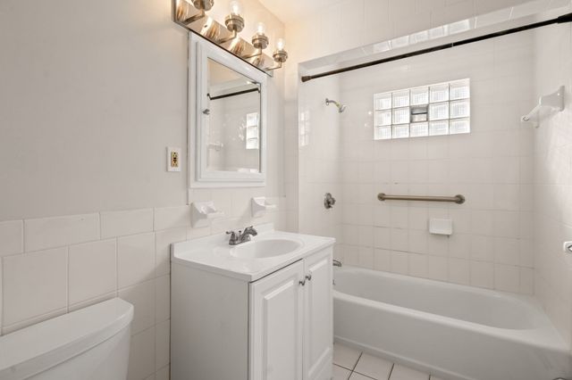 132 May St, Worcester, MA 01602