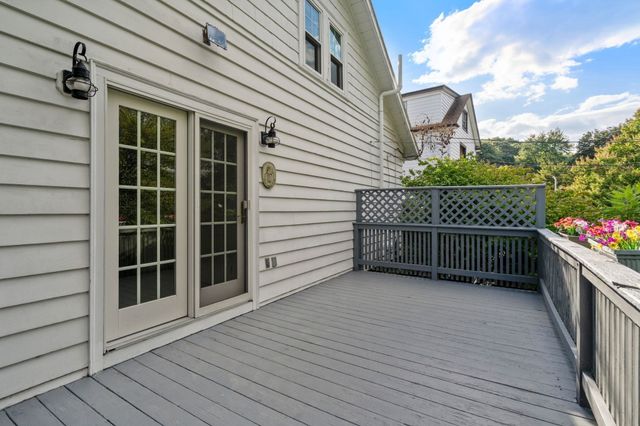 132 May St, Worcester, MA 01602