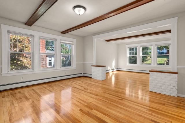 132 May St, Worcester, MA 01602