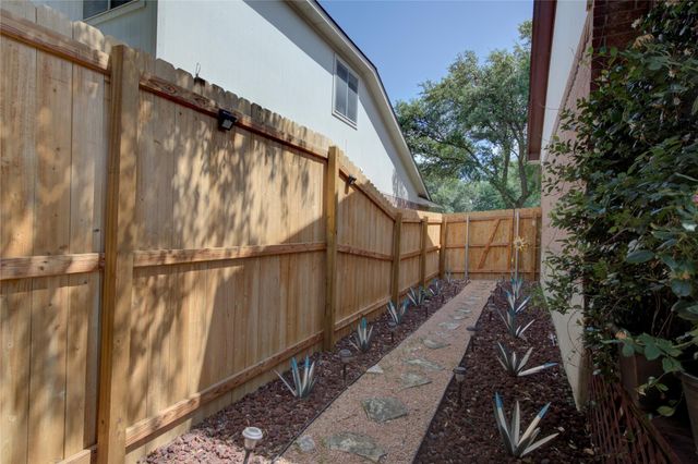 1021 Sweet Melissa DR, Pflugerville, TX 78660