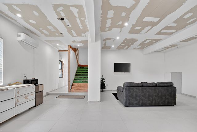 70 Brush Hill Rd, Milton, MA 02186