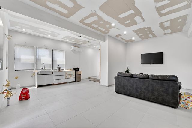 70 Brush Hill Rd, Milton, MA 02186