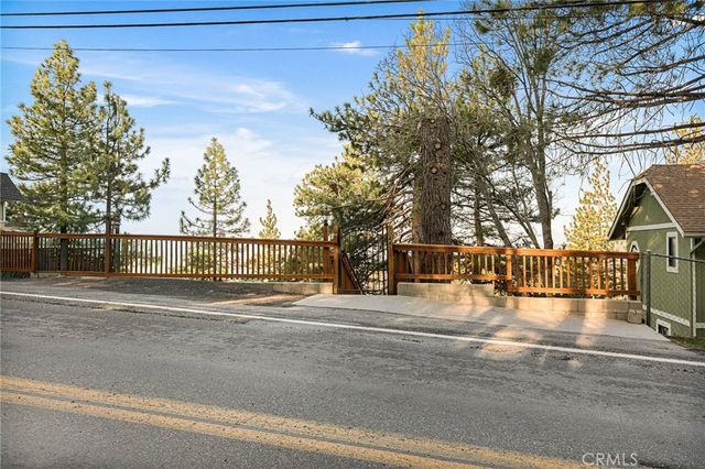 30445 Live Oak, Running Springs, CA 92382