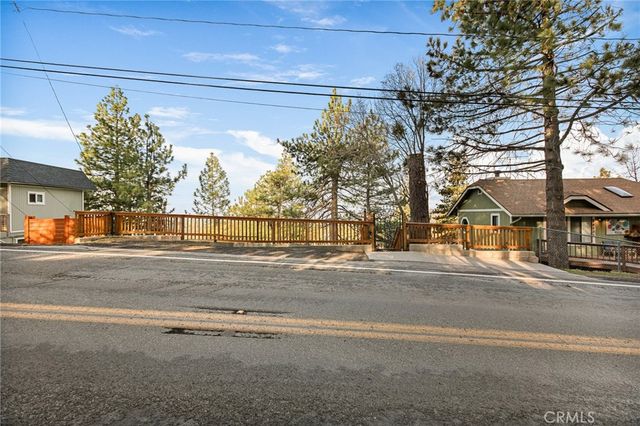 30445 Live Oak, Running Springs, CA 92382