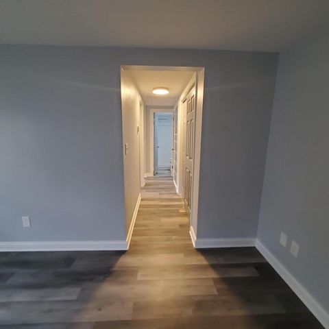 909 College AVENUE, Racine, WI 53403