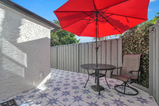 744 Penn Street, West Palm Beach, FL 33401