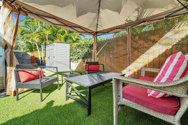744 Penn Street, West Palm Beach, FL 33401