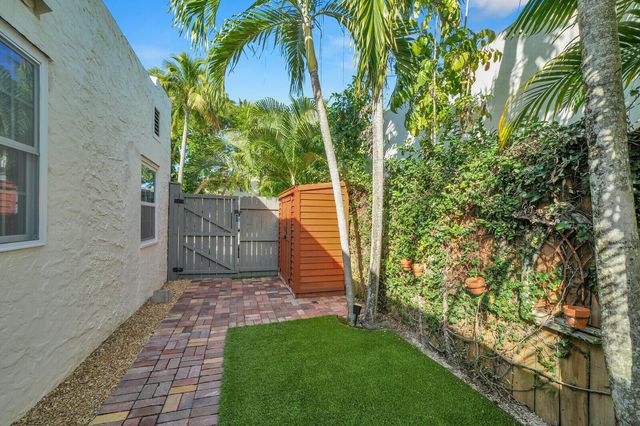 744 Penn Street, West Palm Beach, FL 33401