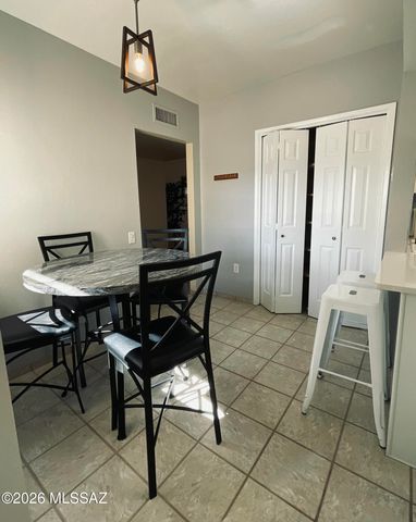 1290 W Camino Velasquez, Green Valley, AZ 85622