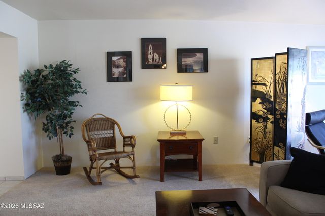 1290 W Camino Velasquez, Green Valley, AZ 85622